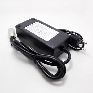 <span class=keywords><strong>Chargeur</strong></span> de batterie électrique 24V 2A <span class=keywords><strong>pour</strong></span> scooter et <span class=keywords><strong>trottinette</strong></span> 24V 2 A <span class=keywords><strong>Razor</strong></span> Dirt Quad ATV - Product Image 3