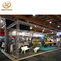 Structure de stand d'exposition, scène, DJ, événementiel, publicitaire, en treillis pour salons professionnels