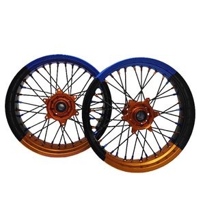 Juego de Ruedas Supermoto de Aluminio CNC 7116-T6 de 17 Pulgadas, Bicolor con Bujes Azules para <span class=keywords><strong>YAMAHA</strong></span> YZ YZF 125 250 <span class=keywords><strong>450</strong></span> 2024, Piezas Todoterreno - Product Image 4