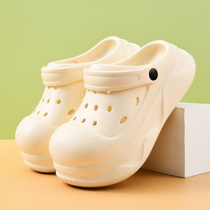 Crocs pour femmes, sandales d'été d'extérieur antidérapantes à bout fermé, semelle épaisse en EVA, respirantes, anti-odeurs, rehaussantes, pour la plage - Product Image 1