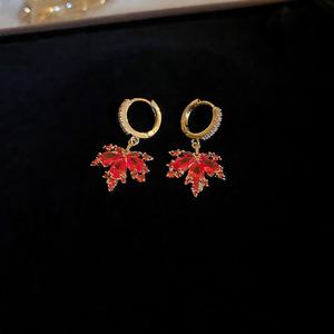 Pendientes de Aro Colgantes de Hoja de Arce Roja de Latón con Circonita Cúbica y Borlas Largas, Bañados en Oro de 18k, con Pedrería, Regalos - Product Image 5