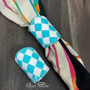 ที่รัดผ้าพันคอหนังแท้ทำมือ ลายตารางหมากรุกแบบตะวันตก สำหรับผ้าพันคอและผ้าโพกศีรษะ - Product Image 1