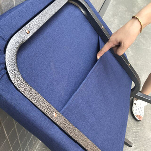 Vente en gros Chaise d'église pasteur utilisée avec logo Chaise d'église de théâtre bon marché - Product Image 4