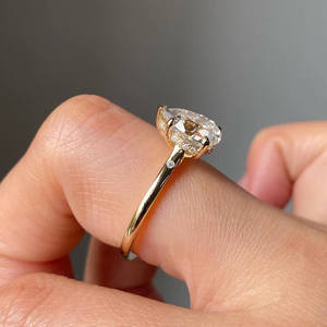 3CT Teardrop Cut Poire Moissanite Bague de fiançailles Bague de mode tendance Anniversaire de mariage et cadeau de fête pour elle - Product Image 1