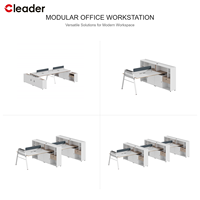 Poste de travail modulaire commercial 4 places en acier avec piètement en A, plateau blanc, écran acoustique et piétement mobile à roulettes OEM