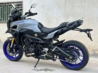 Motor Sport Bekas Yamaha MT-09 Berbahan Bakar Bensin