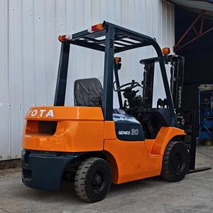 Used Toyota Diesel <b>Forklift</b> FD30 FD25 4300KG 0-2000 Hours for Sale Japan Original - Product Image 2