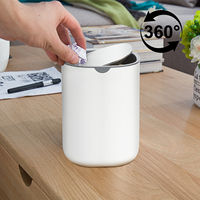 Petite poubelle de bureau de 0.4 gallons avec couvercle pivotant Mini poubelle couleur personnalisée pour table de bureau