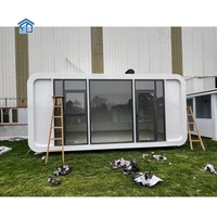 Maison conteneur préfabriquée en acier OEM Apple Pod Cabin 20x40 pieds, design moderne sécurisé, aménagement 1 chambre