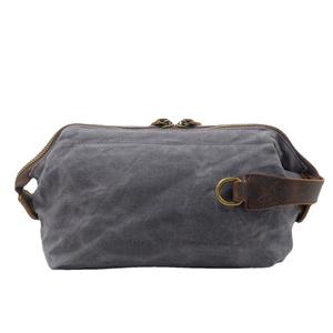 Sac de toilette en toile cirée rectangulaire simple et durable avec fermeture éclair, pochette de voyage pour le lavage, rangement pour le maquillage avec poignée pour hommes - Product Image 5