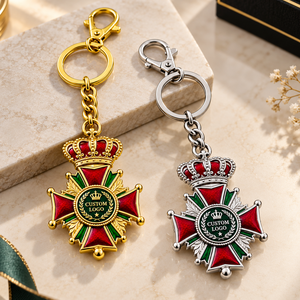 Porte-clés personnalisé en métal style couronne, plaqué or et argent, avec logo personnalisé, souvenir de luxe, mousqueton - Product Image 1
