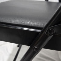 Chaises Pliantes en Acier Métallique Noir avec Assise Rembourrée en Similicuir Souple, Économiques, pour Événements (Vente en Gros)
