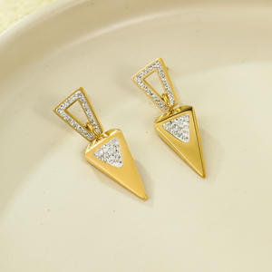 Pendientes de gota triangulares incrustados de cristal, joyería geométrica elegante de Metal en tono dorado para mujer, perfecta para trajes informales de noche - Product Image 5