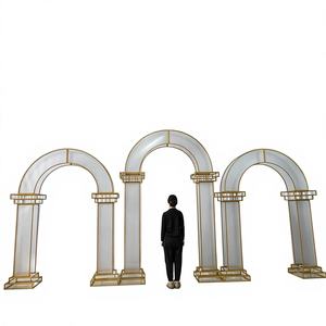 SMOOTH Ensemble de 3 supports d'arche de mariage rectangulaires en fer doré brillant avec design miroir pour décoration florale de cérémonie - Product Image 1
