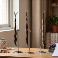 Présentoir à perruques réglable en métal avec double crochet, support lesté pour extensions capillaires pour salon et boutique, idéal pour l'affichage de mèches de cheveux