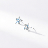 Boucles d'oreilles clous en argent sterling 925 avec zircon cubique, motif fleur, serti clos, design pétale, bijoux de mariée pour femme
