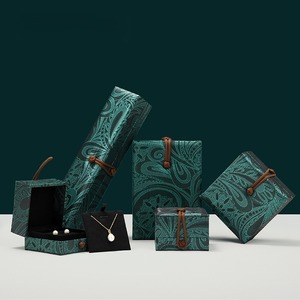 Caja de Jade y Jadeíta Personalizada con Patrón de Brocado Bordado, Caja de Joyería, Caja de Regalo - Product Image 2