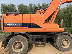 Excavadora de Ruedas Hyundai 210W-7 Usada con Motor Cummins, Maquinaria Industrial Grande en Venta, Equipo Industrial de Segunda Mano - Product Image 4