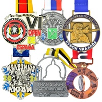 Médaille de finisseur personnalisée en forme de cœur 5K en alliage de zinc émaillé couleur plaqué or avec ruban imprimé pour course de course à pied