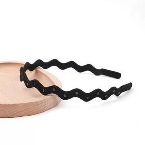 ईवू थोक सस्ती कीमत बाल होप्स गैंडे महिलाओं के लिए मैट हेयरबैंड रंगीन एंटी स्लिप हेड बैंड - Product Image 4