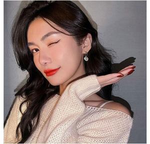 Pendientes de Botón Antiguos de Lujo de Alta Gama, Estilo Coreano de Dongdaemun, Moda Ligera y Exclusiva, Oro, Latón, Diamantes, Venta al por Mayor - Product Image 6