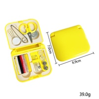 Trousse de couture portable mini carrée couleur bonbon, kit DIY aiguille et fil, accessoires de couture d'urgence pour voyage, réparation de couture à la main