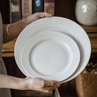 Offre Spéciale : Assiettes en Céramique et Porcelaine, Vaisselle Nordique Minimaliste, Assiettes de Dîner en Céramique, Vaisselle Personnalisable avec Logo