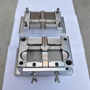 Machine de moulage par injection à basse pression verticale en plastique de petite taille de haute qualité à prix avantageux pour batterie de téléphone portable - Product Image 6