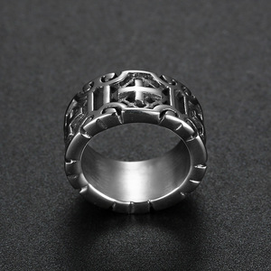 Anillos <span class=keywords><strong>de</strong></span> Cruz Latina Retro <span class=keywords><strong>de</strong></span> Acero Inoxidable con Símbolo Cristiano Crux Ordinaria Jesucristo Crucificado Anillos <span class=keywords><strong>de</strong></span> Banda para Hombres y Mujeres - Product Image 5