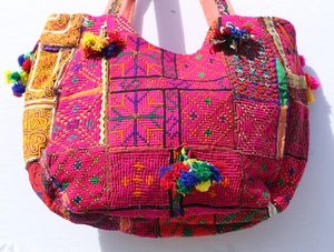 Sac Banjara vintage de qualité supérieure, sac hobo, pochette, sac ethnique indien, fleurs brodées à la main, sac à bandoulière pour femme - Product Image 2