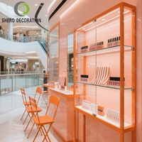 Table de manucure personnalisée avec étagères réglables Vitrines pour vernis à ongles