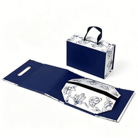 Boîte en papier pliable haut de gamme durable avec poignée, découpe personnalisée et marquage à chaud pour emballage cadeau de festival type valise