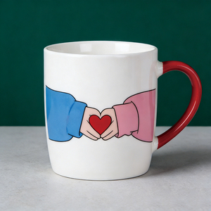 Tasses en céramique pour la Saint-Valentin - Design mignon <span class=keywords><strong>Cupidon</strong></span>, cœur avec flèche, mains de couple, tasses à café colorées avec poignée en forme de cœur - Product Image 4