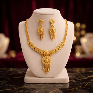 Parure de bijoux plaqué or pour femme, motif floral, collier et boucles d'oreilles classiques, design chaîne boîte, provenance Inde - Product Image 3