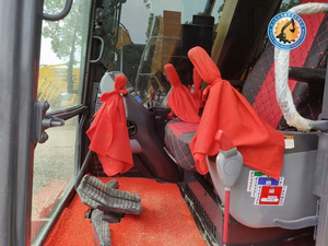 Excavadora de cadenas pequeña Komatsu PC70-8 de segunda mano premium en excelentes condiciones de funcionamiento - Product Image 3