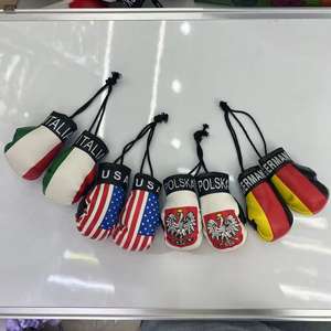 2024 simulación <span class=keywords><strong>de</strong></span> logotipo personalizado profesional barato 5,5*10cm Bandera Nacional PU guantes <span class=keywords><strong>de</strong></span> boxeo <span class=keywords><strong>de</strong></span> cuero llavero para colgante <span class=keywords><strong>de</strong></span> espejo <span class=keywords><strong>de</strong></span> coche - Product Image 1