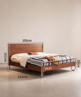 Lit double moderne en chêne massif avec tête de lit en tissu – Mobilier de chambre à coucher pour appartement et salon