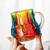 Meilleure vente transfrontalière : Tasse à café créative en verre peinte par pulvérisation, en forme de guitare, résistante à la chaleur, pour la décoration intérieure