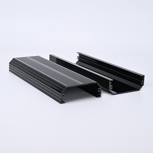 Perfiles Extruidos de PVC de Alto Brillo Shunheng, 5300 mm, 0.68 mm de Grosor, Banda de Borde Personalizada - Product Image 3