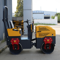 Rouleau compresseur vibrant hydraulique de 1,5 tonne avec moteur Kubota, mini-compacteur d'asphalte pour la réparation des allées