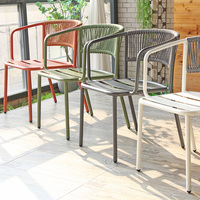 Mobilier moderne et unique de salle à manger en rotin pour café en plein air hôtel restaurant Mobilier de jardin en plein air Ensemble table chaises