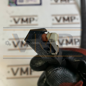 VOE 14661022 - Capteur pour excavatrice Volvo, marques VMP, haute qualité, état neuf, pièces détachées pour machines de construction - Product Image 4