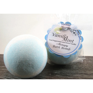 Bombas de Baño y Ducha Orgánicas Hechas a Mano con Sal Marina Natural para Hidratar la Piel Seca - Estilo Adorable - Product Image 2