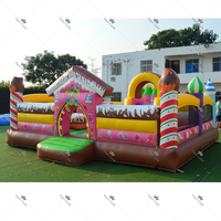 Structure gonflable combinée toboggan et château à thème Candy Land, équipement de jeux pour enfants, idéal pour la location de fêtes d'anniversaire