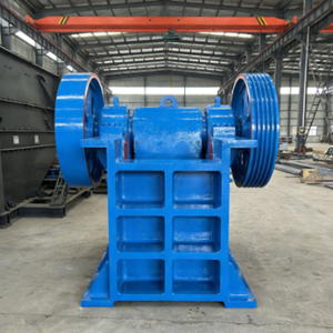 Frantoio a mascelle ad alta capacità 3-500t/h con motore AC per l'estrazione mineraria, facile da usare, 1 anno di garanzia, origine Henan, <span class=keywords><strong>dimensioni</strong></span> 800x600mm, vari modelli disponibili - Product Image 2