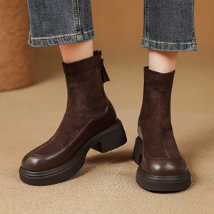 Botines de Ante Bicolor Marrón Oscuro, Zapatos Minimalistas para Combinaciones de Atuendos de Temporada Fría y Paseos por el Suburbio - Product Image 1