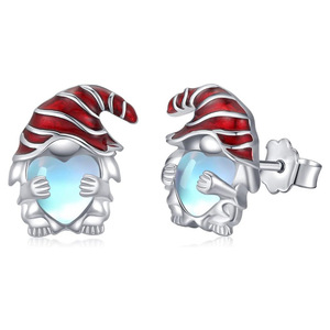 Orecchini a perno a forma di cuore da elfo natalizio per donna, con grazioso design a cappello rosso, accessori regalo per feste e occasioni natalizie - Product Image 5