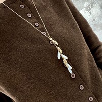 Nouveau Collier Long Tendance Vintage Plaqué Or avec Perles Irrégulières et Pendentif Gland pour Femme - Bijoux