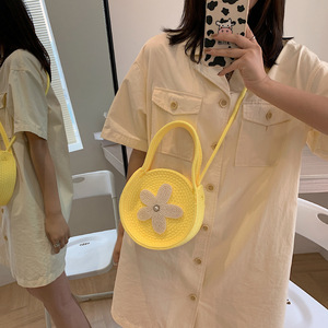 Women's Korean style cute knitted <b>handbag</b>, trendy women's student shoulder bag, crossbody <b>small</b> round bag, wholesale. - Product Image 1
