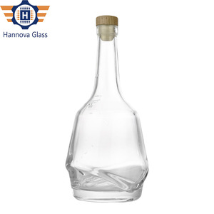 Botella de licor de cristal transparente de pedernal extra geométrica personalizada de 700ml al por mayor con base en forma de <span class=keywords><strong>V</strong></span> para whisky <span class=keywords><strong>Gin</strong></span> Vodka Spirits - Product Image 3